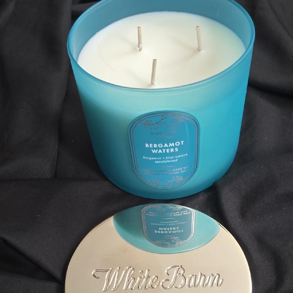 White Barn Blue Bath & Body Collection - Picture 4 of 5
